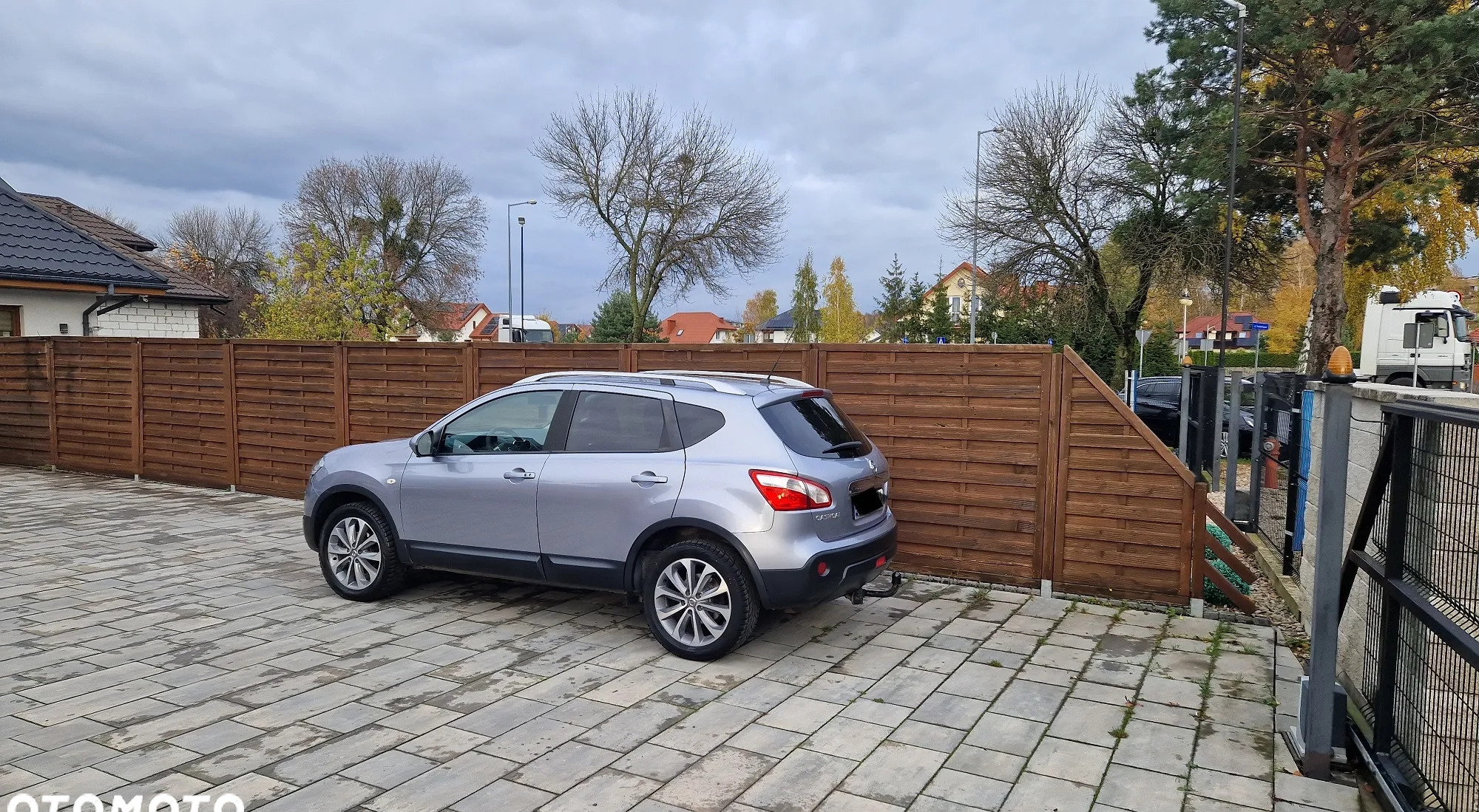 Nissan Qashqai cena 44900 przebieg: 165000, rok produkcji 2013 z Kozienice małe 667